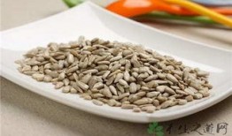 吃瓜子不爱吃瓜,品味独特，偏爱瓜子不喜瓜