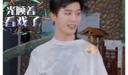 吃瓜意外落水视频,吃瓜群众成焦点