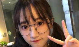 沫妈直播吃瓜,揭秘娱乐圈幕后故事