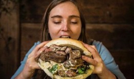 宿主吃瓜真人版,揭秘娱乐圈幕后风云