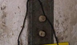 电梯吃瓜被摔,吃瓜群众意外遭遇摔落事故