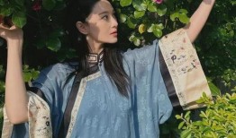 背对镜头吃瓜,揭秘背对镜头吃瓜的趣味瞬间