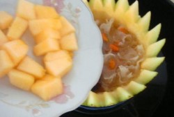 哈密瓜可以蒸着吃吗,蒸煮美味，营养满分